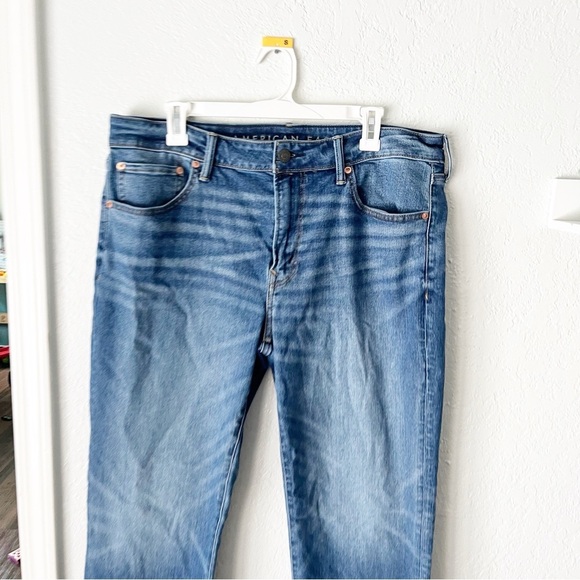 American Eagle Jeans Men's 36x32 AE Original Straight Classic Medium Wash NWOT - Picture 2 of 7